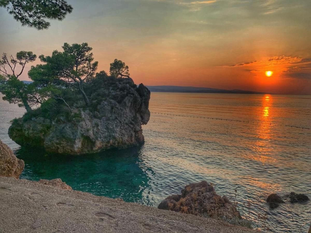 Villa La Vita Baska Voda Bagian luar foto