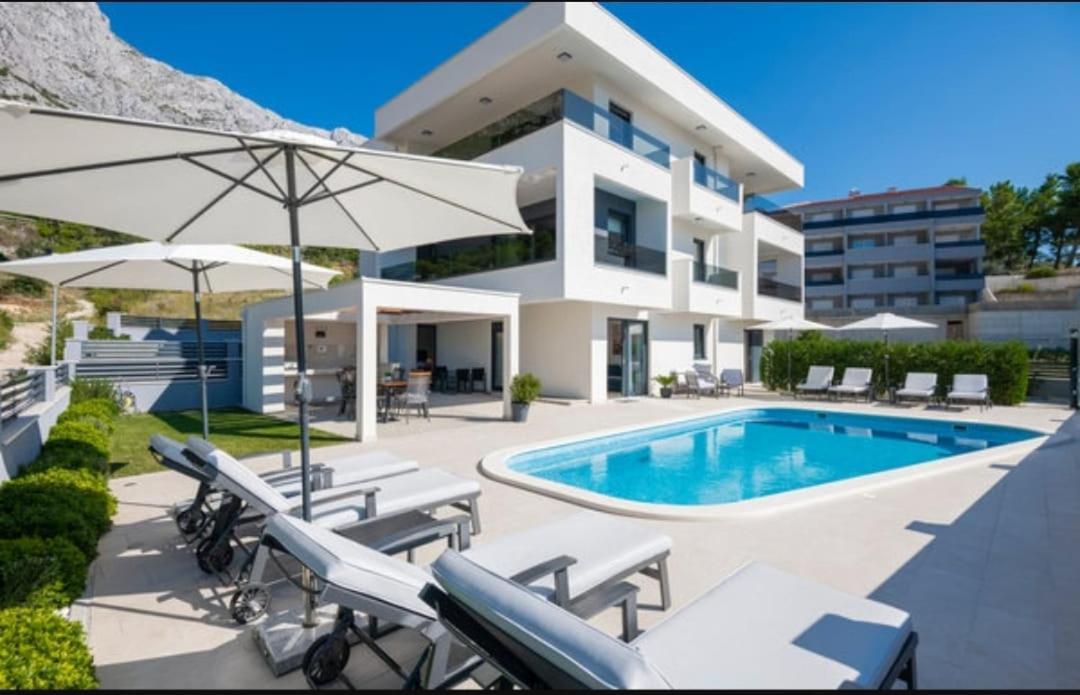 Villa La Vita Baska Voda Bagian luar foto