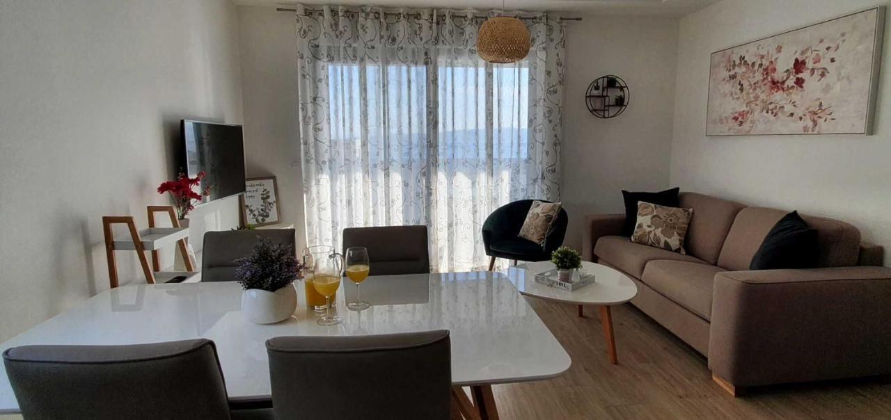 Villa La Vita Baska Voda Bagian luar foto