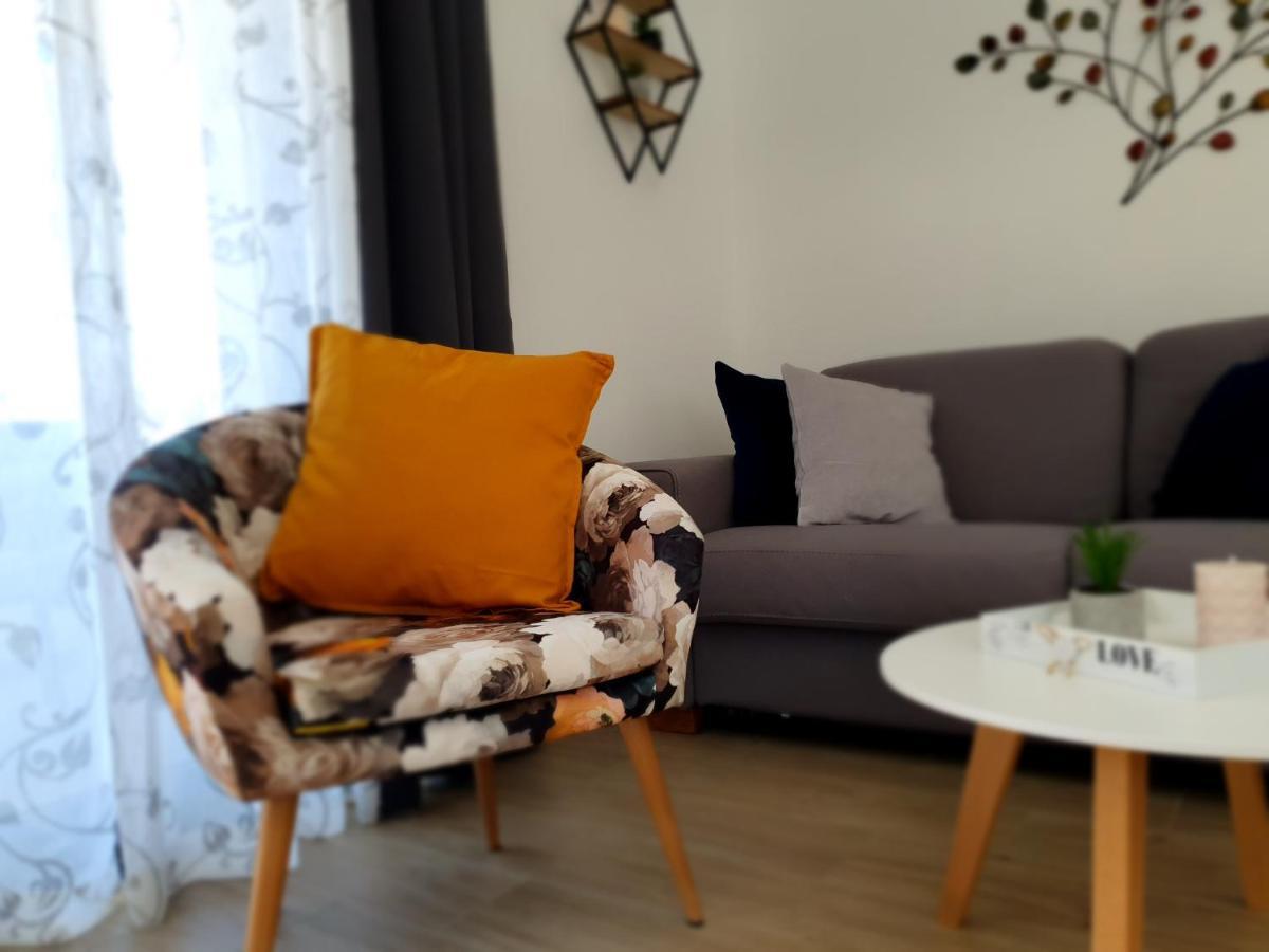 Villa La Vita Baska Voda Bagian luar foto