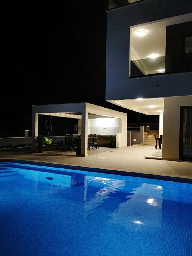 Villa La Vita Baska Voda Bagian luar foto
