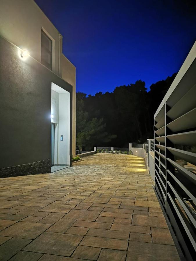 Villa La Vita Baska Voda Bagian luar foto